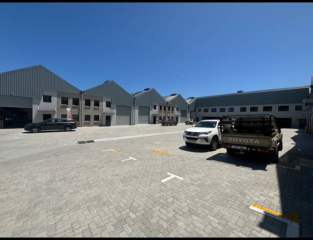 333M² WAREHOUSE TO LET IN FIRGROVE